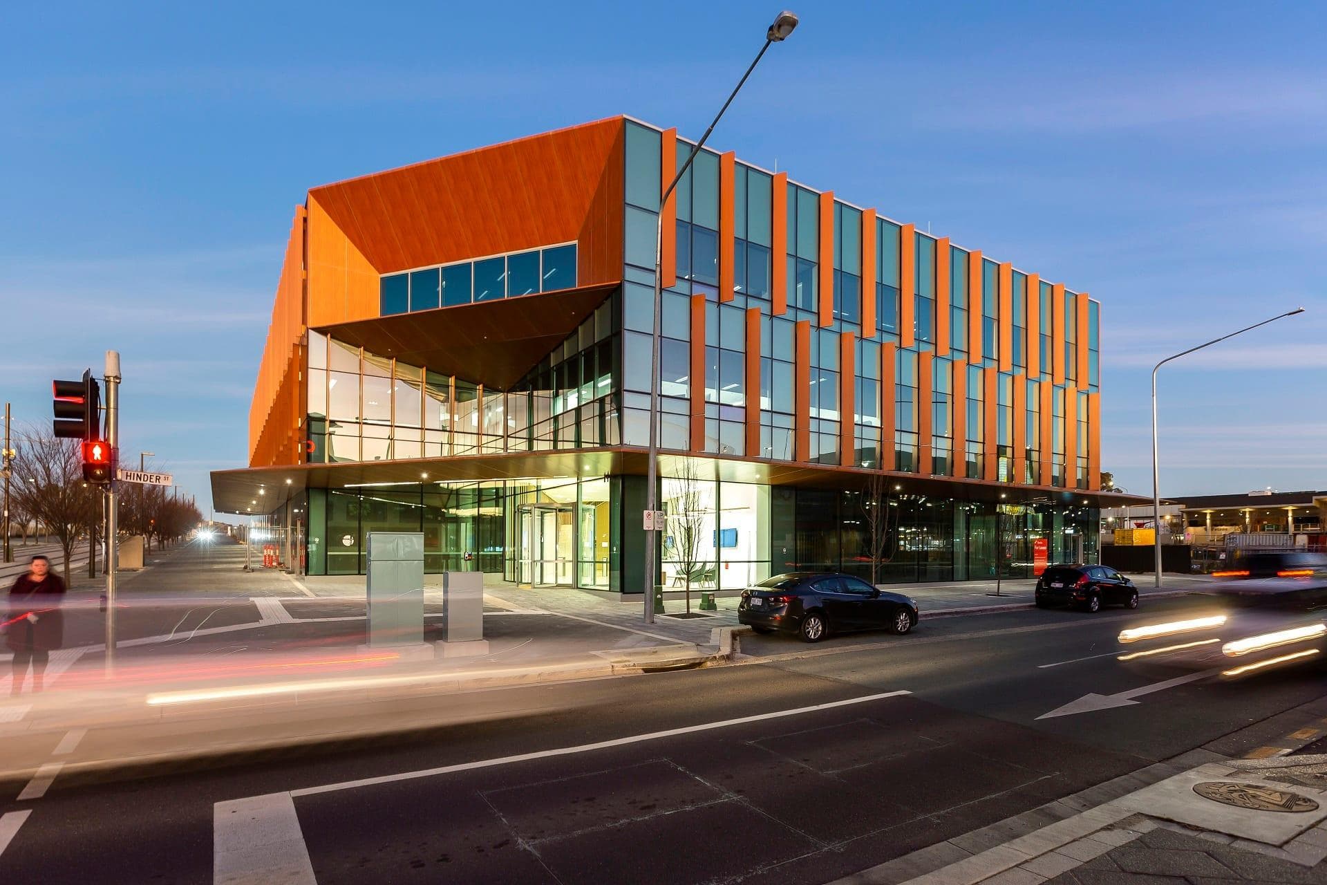 Mitsubishi ALPOLIC NC/A1 DtS non-combustible aluminium composite cladding cladding on façade of the Defence Housing Australia government office building in Gungahlin, ACT.