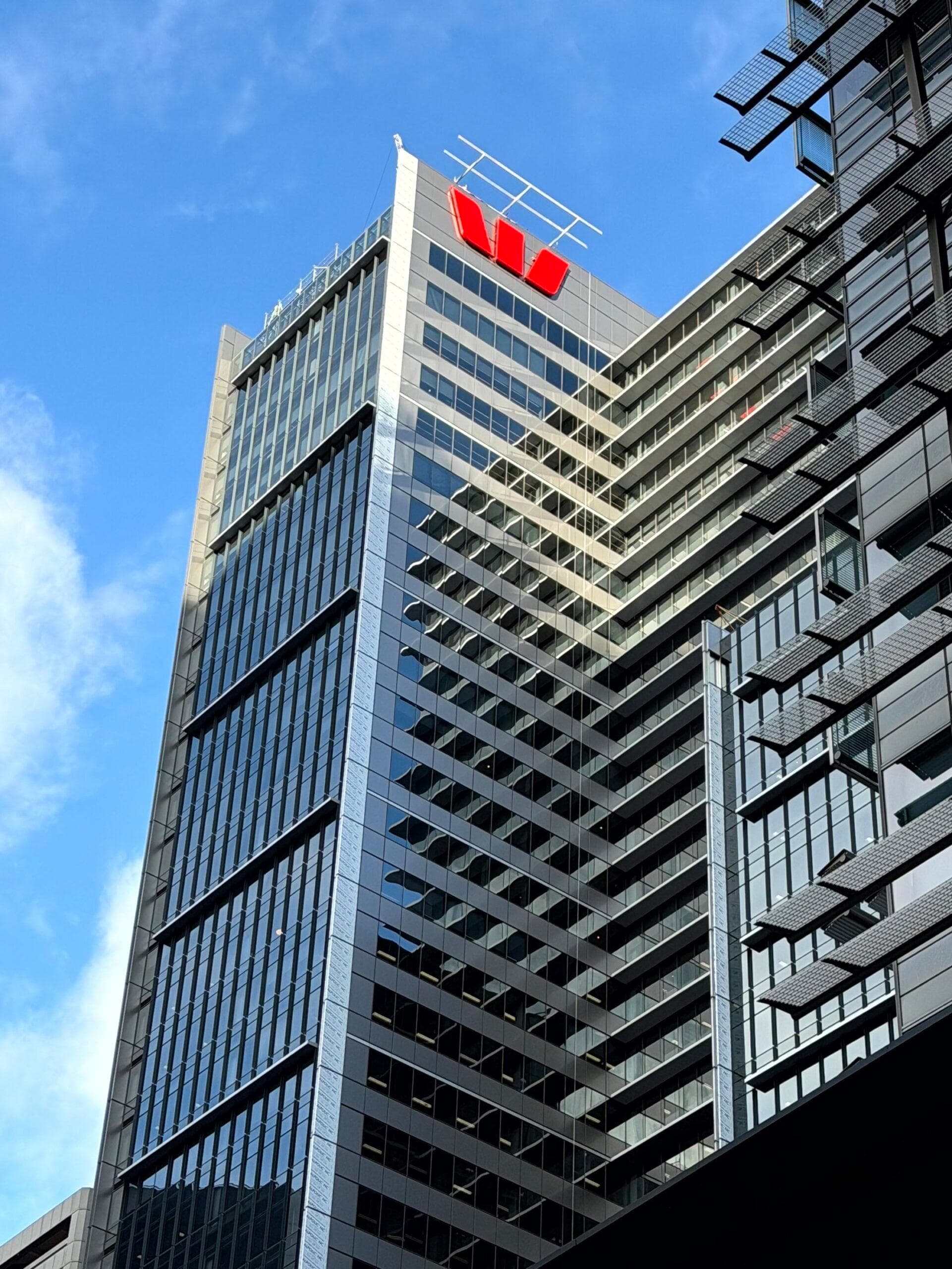 Westpac Place commercial tower with ALPOLIC™ panels and reflective glazing