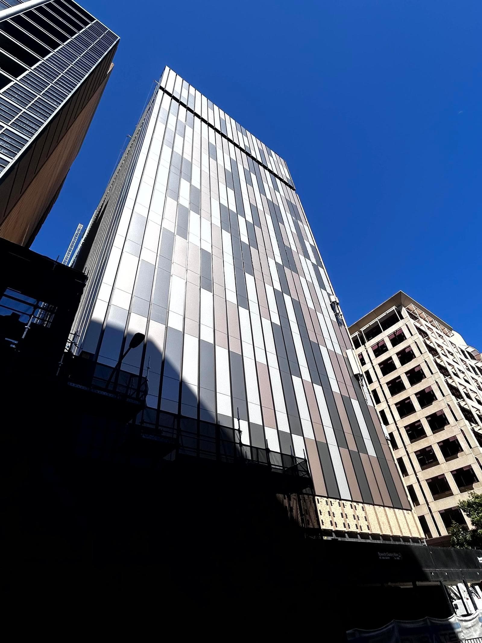 Detail view of ALPOLIC™ NC/A1 recladding system on Telstra Waymouth infrastructure building